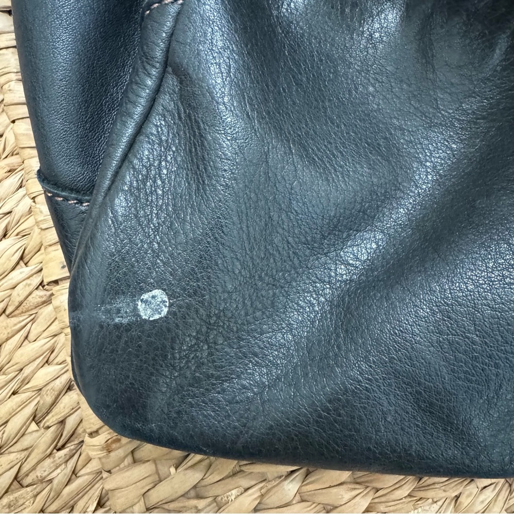 HOBO Sheila Large Satchel - Picture 10 of 10